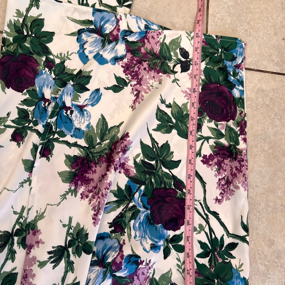 Pinup Girl Couture - Ava Dress Wrap - White Floral Sz small vintage style - Picture 7 of 10
